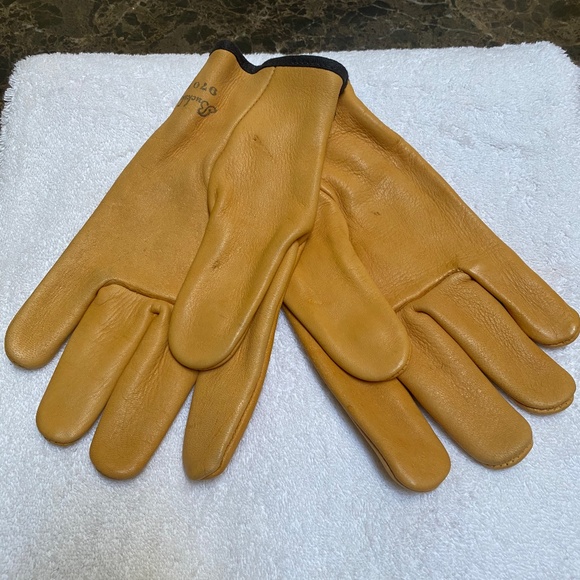 Wells Lamont Brotherhood Buckskin Gloves. - Picture 3 of 5